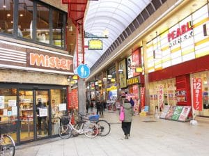 十三駅東口-十三駅前商店街-ミスド