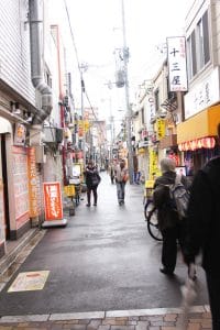 十三駅西口-しょんべん横丁